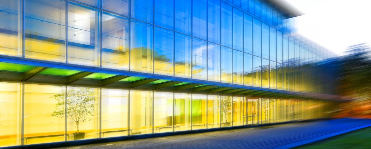 PROPERTY RELEASE ON FILE. UW's 196,000 square foot, six-story Law School building is located on the northwest corner of the main University campus. Its architecture is modern and energy-efficient, with crystals (pyramid shapes just right of this p.o.v.) allowing natural light to fill the library and corridors. 